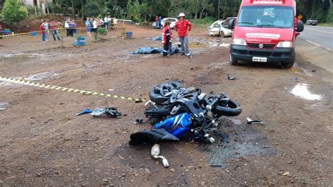 Acidente Entre Carro E Moto Na BR 153 Em Irani Provoca Mortes Santa