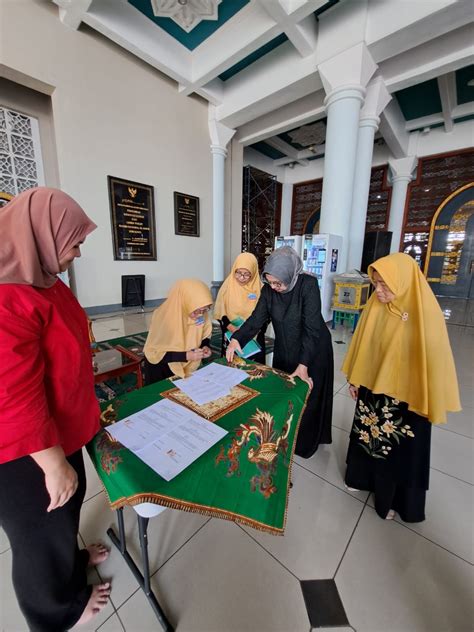 Muslimah Pengamal Masjid Al Akbar Surabaya Jalin Kemitraan Dengan