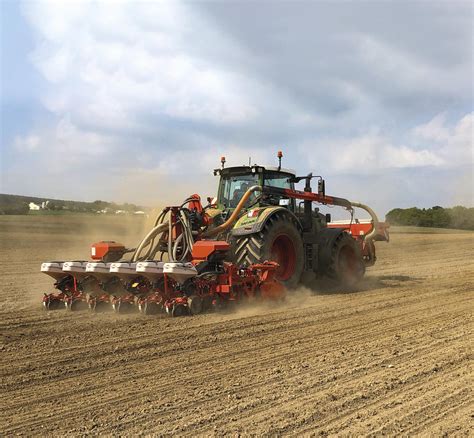 Customisable Power Harrow Combination Offers Multiple Seeding Options