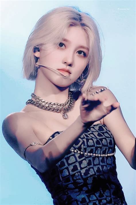 'Gaeul is IVE's Secret Weapon' — Netizens Swoon Over IVE Gaeul's ...