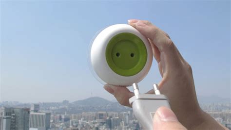 Portable Solar Powered Outlet - Cool 3d Concepts