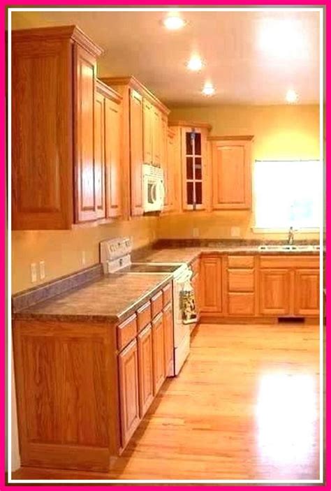 10 Kitchen With Oak Cabinets Paint Colors Design Ideas Oak Kitchen