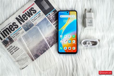 Trên tay Infinix Hot 20 Play Màn hình to 6 8inch 90Hz 7GB RAM pin khủng 6000mAh mà giá chưa