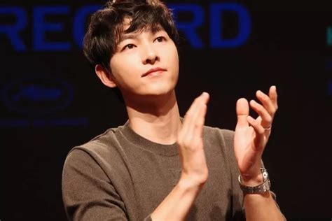 Film Korea Yang Dibintangi Song Joong Ki Baru Saja Berstatus Ayah