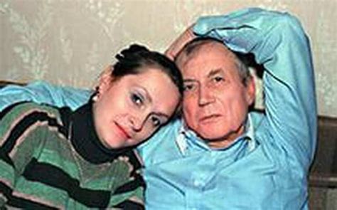 Евгений Евтушенко - биография, новости, личная жизнь, фото, видео ...