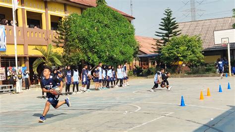 Atraksi Memukau Ekstrakurikuler Tim Basket SMKN 1 Tambun Selatan