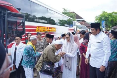 Pemkab Pacitan Sambut Kedatangan Jemaah Haji Antara News