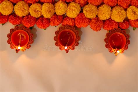 Dise O Del Rangoli De La Flor De La Maravilla Para El Festival De