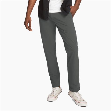 32 Best Men's Pants Brands For Everyday Awesomeness