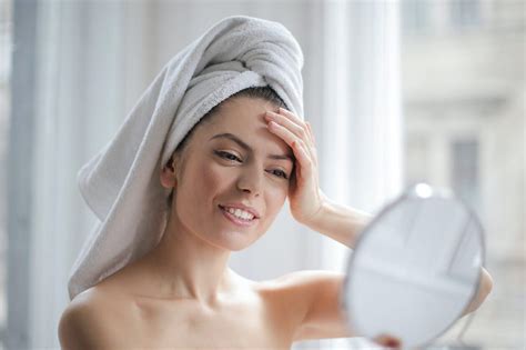 Revitalize Your Skin With Naked Thriving Renew Serum