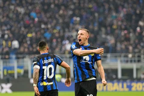 Inter Mil N Hellas Verona Inter Gana La Primera Vuelta Gracias Al