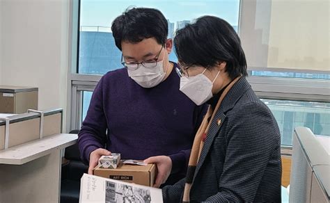 ‘여순사건 특별법 제정 촉구 염원 동백꽃시계 국회 전달 여수신문