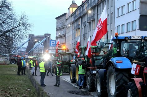 Protest Rolnik W We Wroc Awiu Lutego Gazeta Wroc Awska