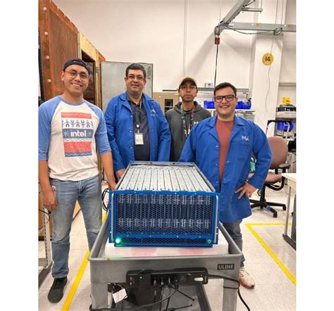 Tecnolog A Intel Ingenieros Latinoamericanos Ayudan A Construir El