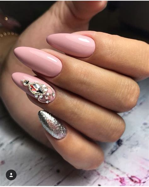 Pin by Вика Нуретдинова on Ногти | Sunflower nails, Nails design with ...