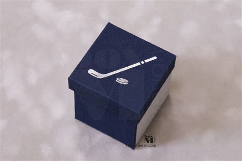 Эксклюзивная упаковка для статуэтки хоккеиста | M-BOX