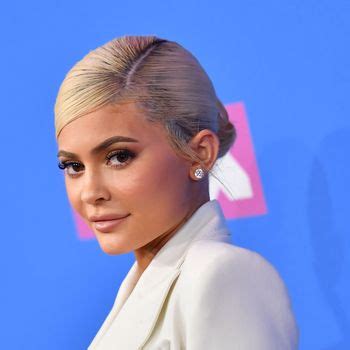 Having Sex When You Re Fat Tips On Positions Props And Preparation Teen Vogue