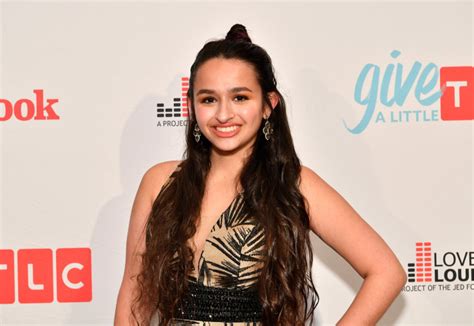 Jazz Jennings Drops New I Am Jazz Season 8 Teaser What To Expect Ibtimes