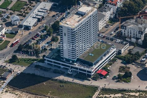 Luftbild Rostock Hochhaus Geb Ude Der Hotelanlage Hotel Neptun An