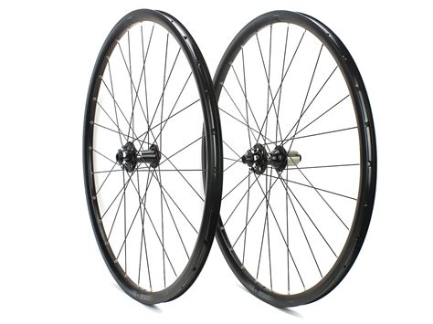 Koła gravel Rodi Cyclone Novatec D791 D792 6 śrub Tubeless Ready