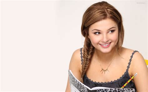 Stefanie Scott