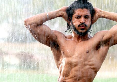 Not Important To Hang On To Six Pack Farhan Akhtar Bollywood News