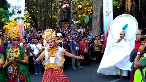 Karnaval Kemerdekaan Kesenian Sulawesi Selatan 1 Youtube