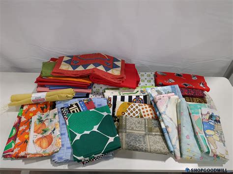 Lot Of Vintage And Modern Fabric Assorted Patterns | ShopGoodwill.com