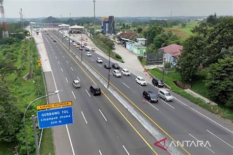 H Natal Jasa Marga Catat Kendaraan Tinggalkan Jabotabek