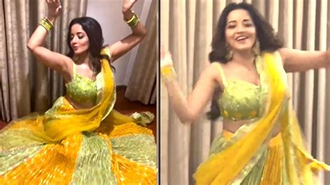 Monalisa Flaunts Her Impressive Dance Moves Bhojpuri Movie News