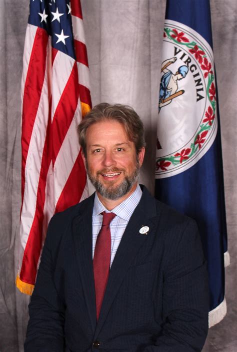 What makes farmville va the perfect destination for a getaway 13