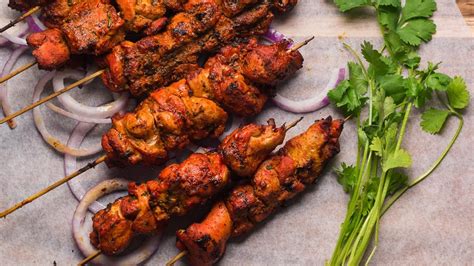 Chicken Tikka Recipe चिकन सुक्क अन् रस्सा खाऊन कंटाळलात ही चिकन टिक्का रेसिपी ट्राय करा