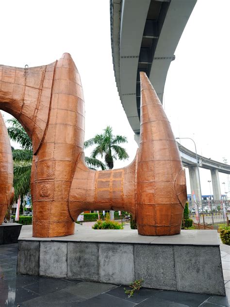 Monumen Tonggak Samudra POROS Pameran Seni Rupa Koleksi Nasional 3