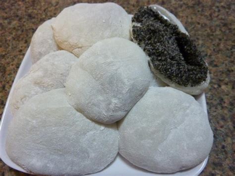 Ch3rri Blossoms Black Sesame And Peanut Mochi Asian Desserts Black Sesame Vietnamese Dessert