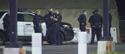 Off Duty Lapd Officer Shot Killed In Attempted Armed Robbery In South