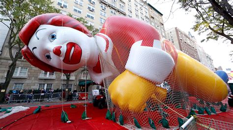 Your guide to the Macy’s Thanksgiving Day Parade balloon inflation ...