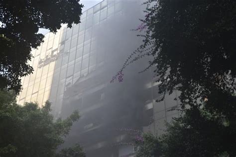 Impresionante Incendio De Edificio Abandonado Del ISSSTE En Paseo De