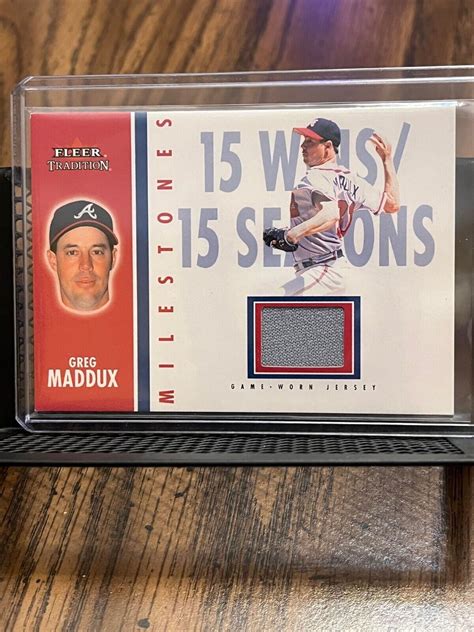 Greg Maddux Fleer Tradition Milestones Braves Hof Worn Jersey