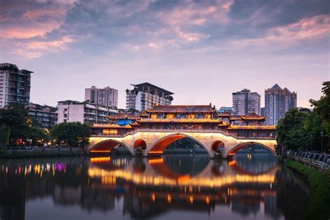 Ponte De Anshun Em Chengdu Em Sichuan China Foto De Stock Imagem De