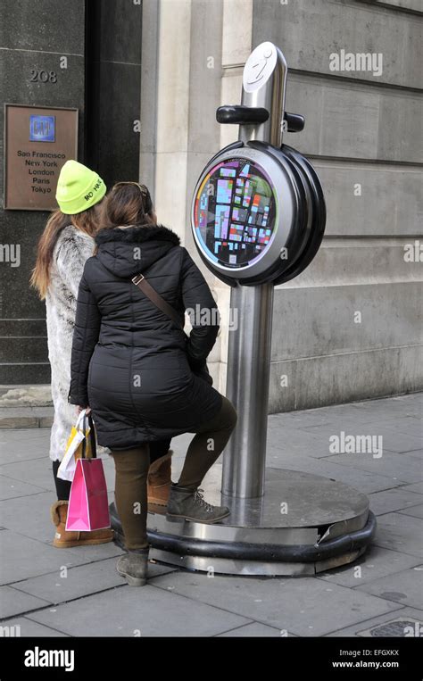 Tourist Mapregent Streetlondonuk Stock Photo Alamy