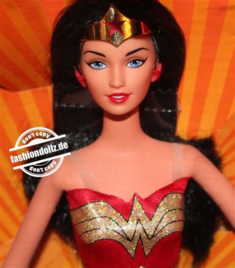 2003 Wonder Woman Barbie DC Comics B5836 Fashiondollz Info