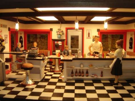 112 Scale Dollhouse 50s Diner Custom Furnished Lighted 50s