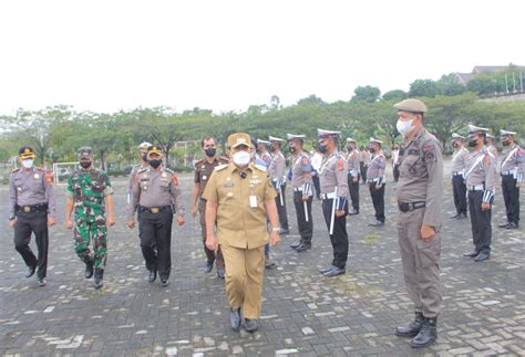 Pimpin Apel Gelar Pasukan Ops Lilin Lancang Kuning Bupati H Sukiman