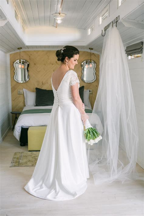 Catherine's Collections Used Wedding Dress - Stillwhite