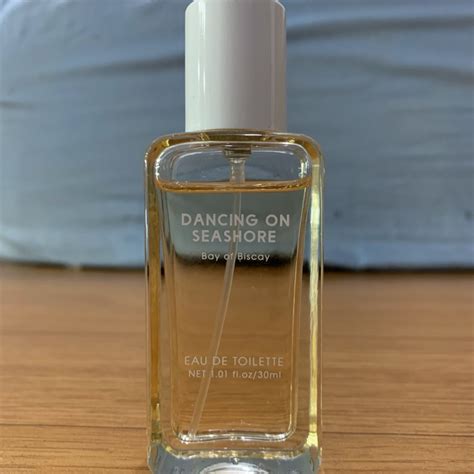 MINISO Dancing In Seashore 30ml Kesehatan Kecantikan Parfum Kuku