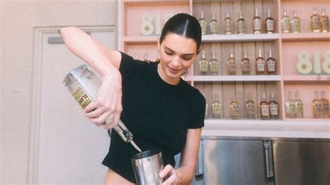 Kendall Jenner Makes 818 Tequila Drink: Video – Hollywood Life