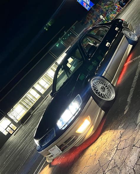 Slammed 2000 Toyota Camry Gracia Rstance