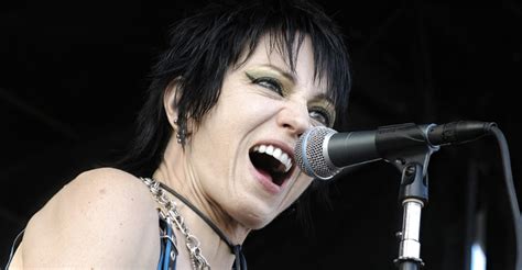 10 Best Joan Jett Songs Pioneering Woman Of Rock