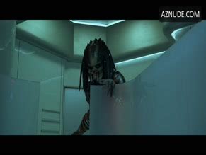 THE PREDATOR NUDE SCENES AZNude