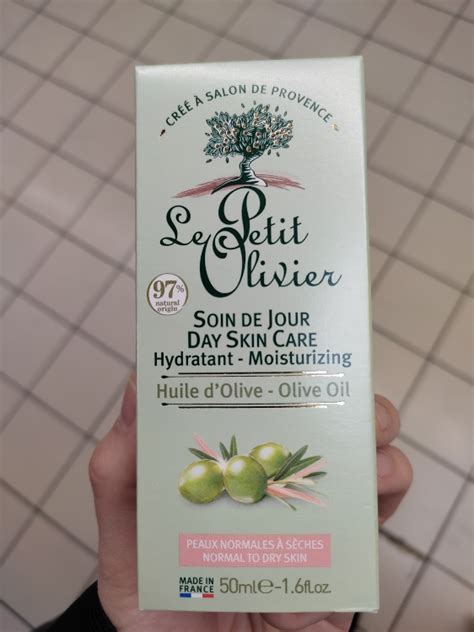 Le Petit Olivier Soin De Jour Hydratant Huile D Olive Inci Beauty